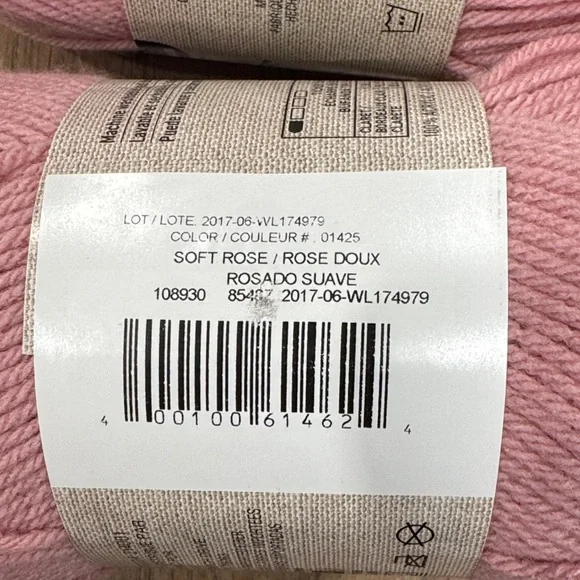 NWT Impeccable Yarn, 4.5 oz in Soft Rose by Loops & Threads - Pack of 5 - Picture 8 of 10